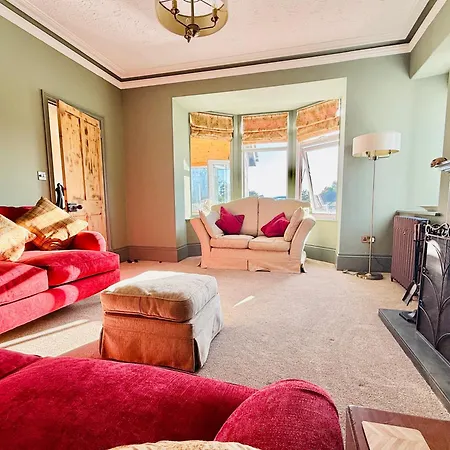 Lane End - Kirkby Lonsdale